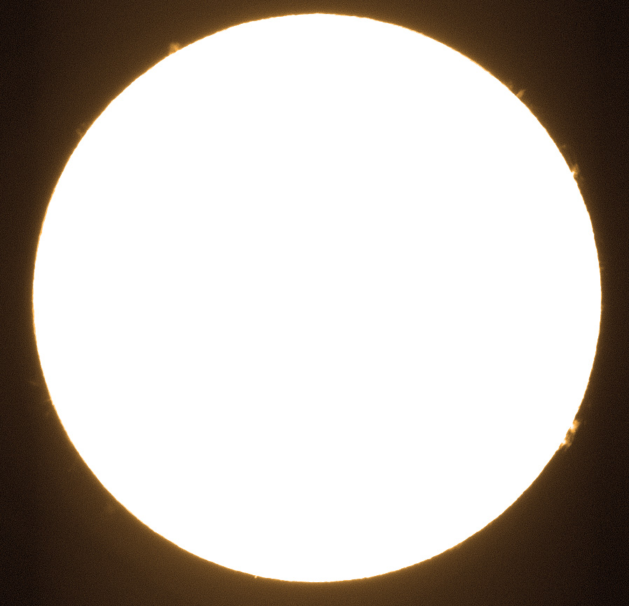 [Sun_10-3-2010_prominence01.jpg]
