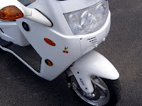 Three-wheeled scooter - Subcompact Culture