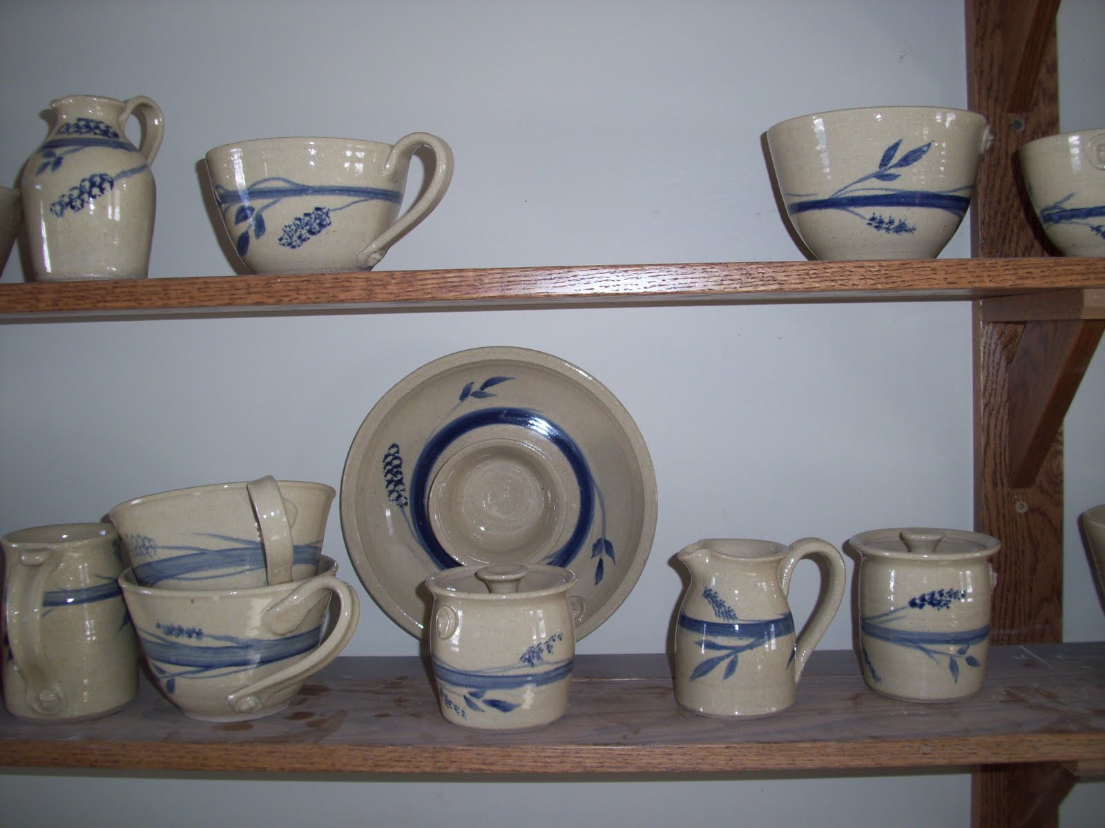 The Ape News Nutfield Pottery Derry, N.H.