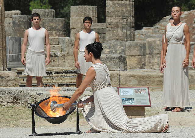 Oedipus the King: Lighting the Greek Stage