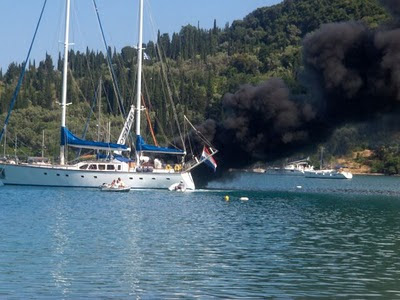 Πυρκαγιά σε ιδιωτικό σκάφος στο Πέραμα