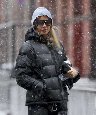 Downjacket fashion: Gwyneth Paltrow in a The North Face down jacket