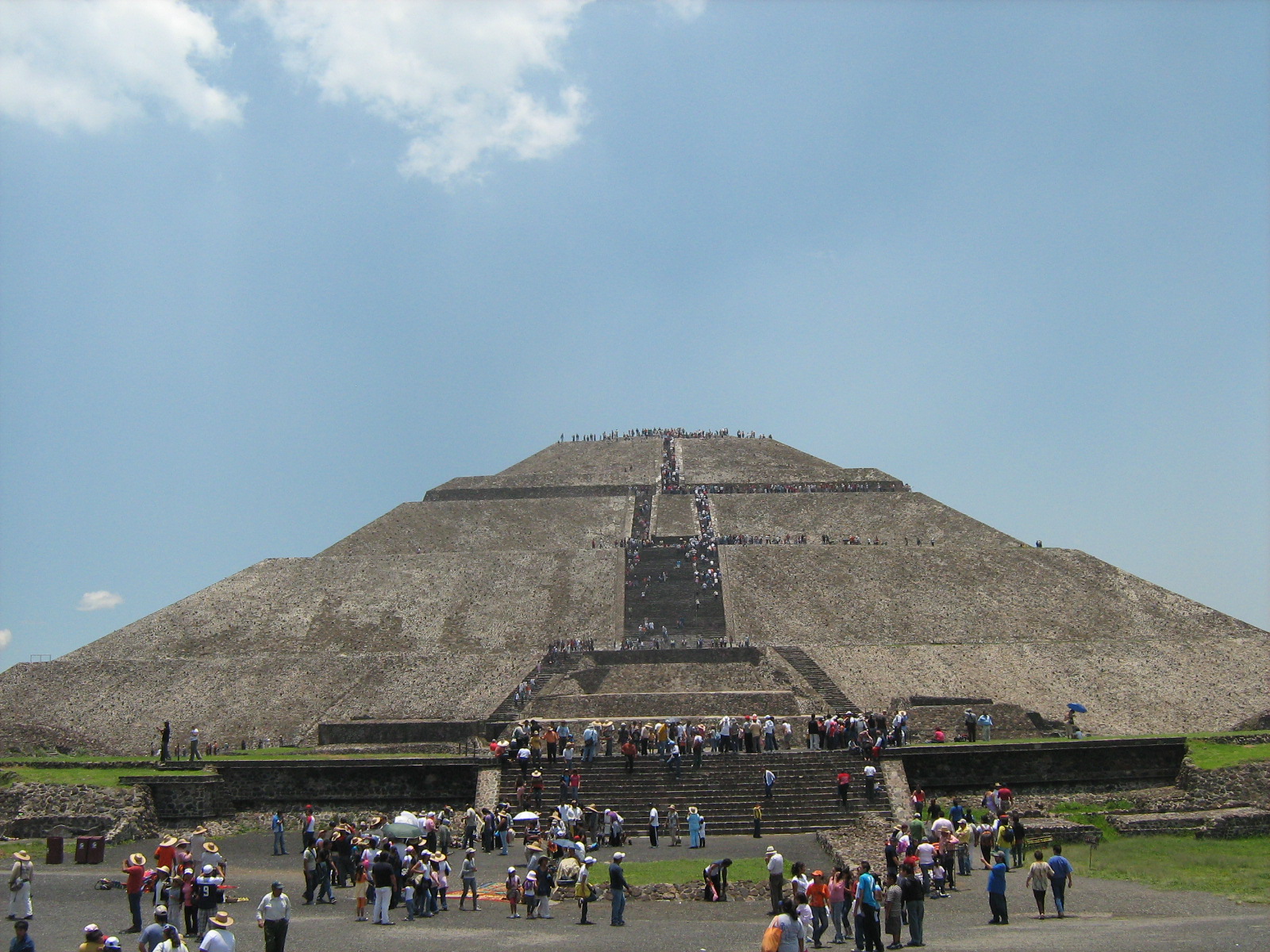 NIKAN AXKAN REVISTA: Historias y Cuentos: Los Soles, El nuevo Sol en