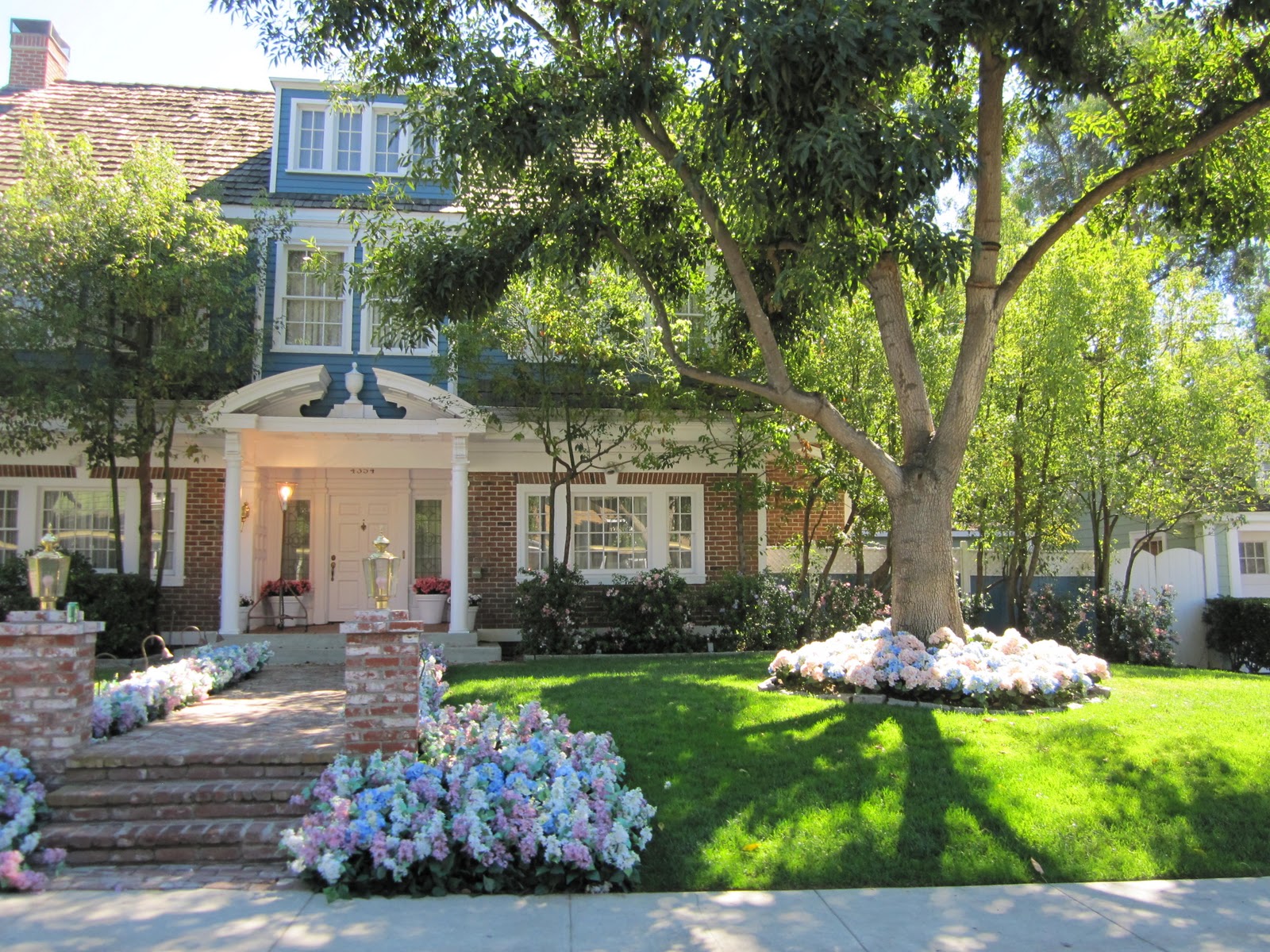 Greenie Craze Studio tour Wisteria Lane from Desperate Housewives