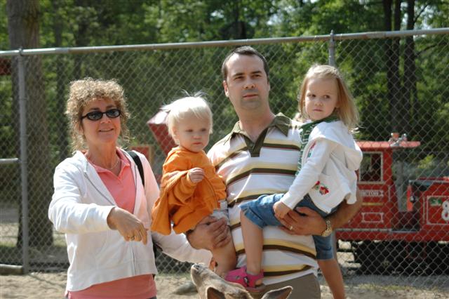 [DSC_0143+(Small).JPG]