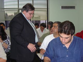 27/08/08 *Professor Diniz! Corretor e amigo fraterno de todos nós.