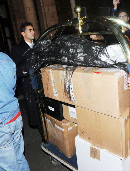 GagaObsessed: Lady Gaga (and her luggage) Leaving Hotel.