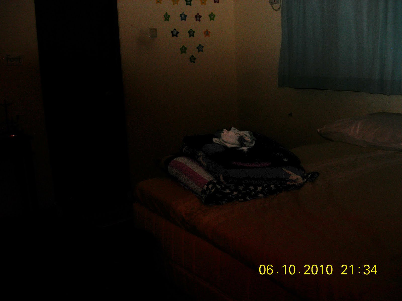 http://2.bp.blogspot.com/__sqMC3BEwb8/TMaFDGrRjMI/AAAAAAAAAD0/WcxwCyFTiWE/s1600/Dark+Room3.jpg