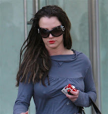 Britney Spears arrives at MV Kaplan office