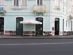 Cafés emblemáticos junto à Praça do Infante