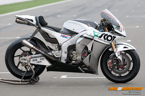 Honda RVF 400: The Bike so far and future mods