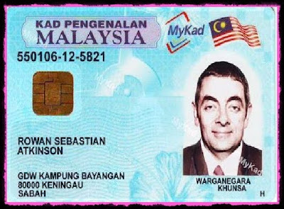 Mr.bean with his mykad