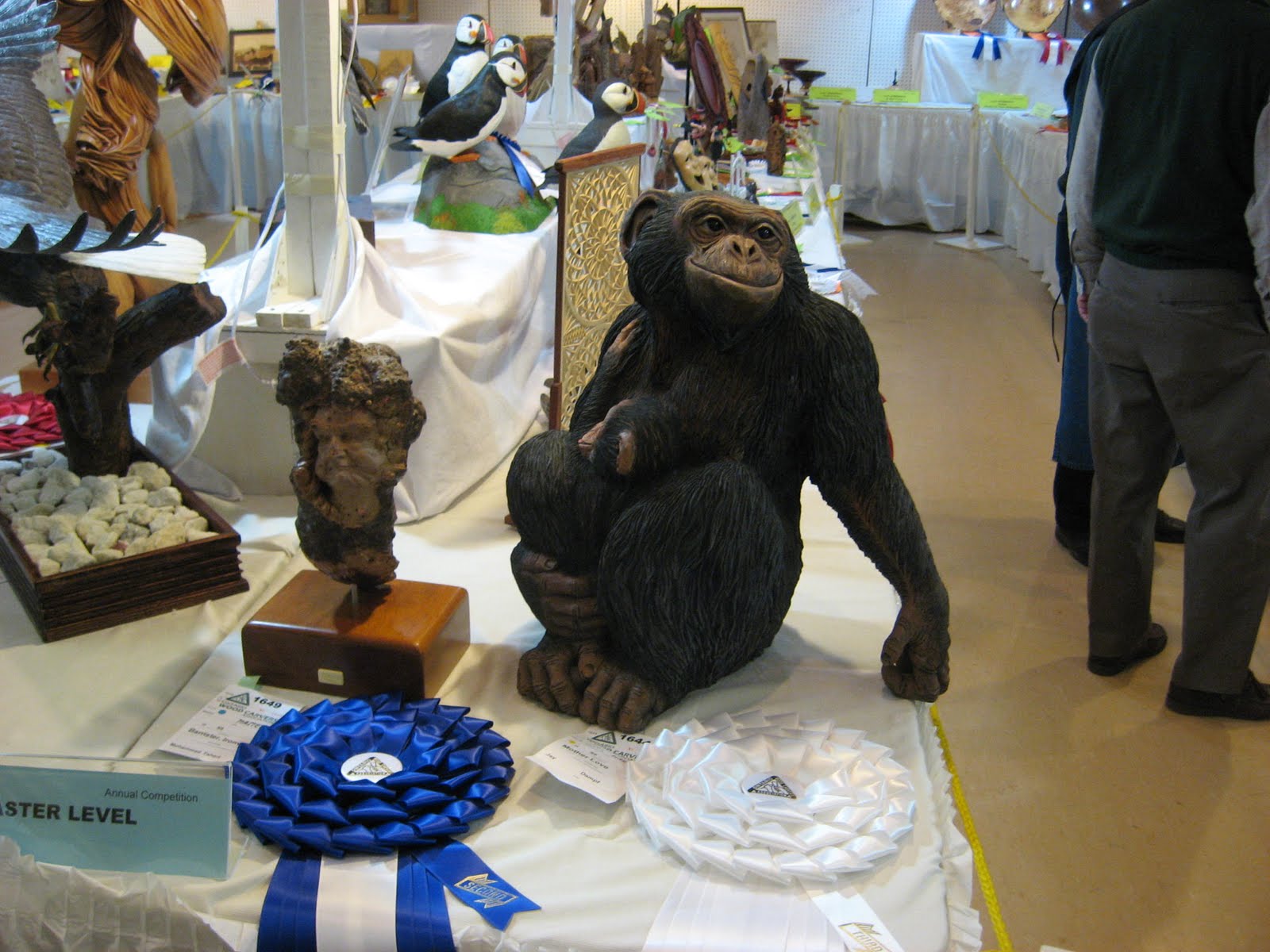 some photos of the ontario wood carving show 2010