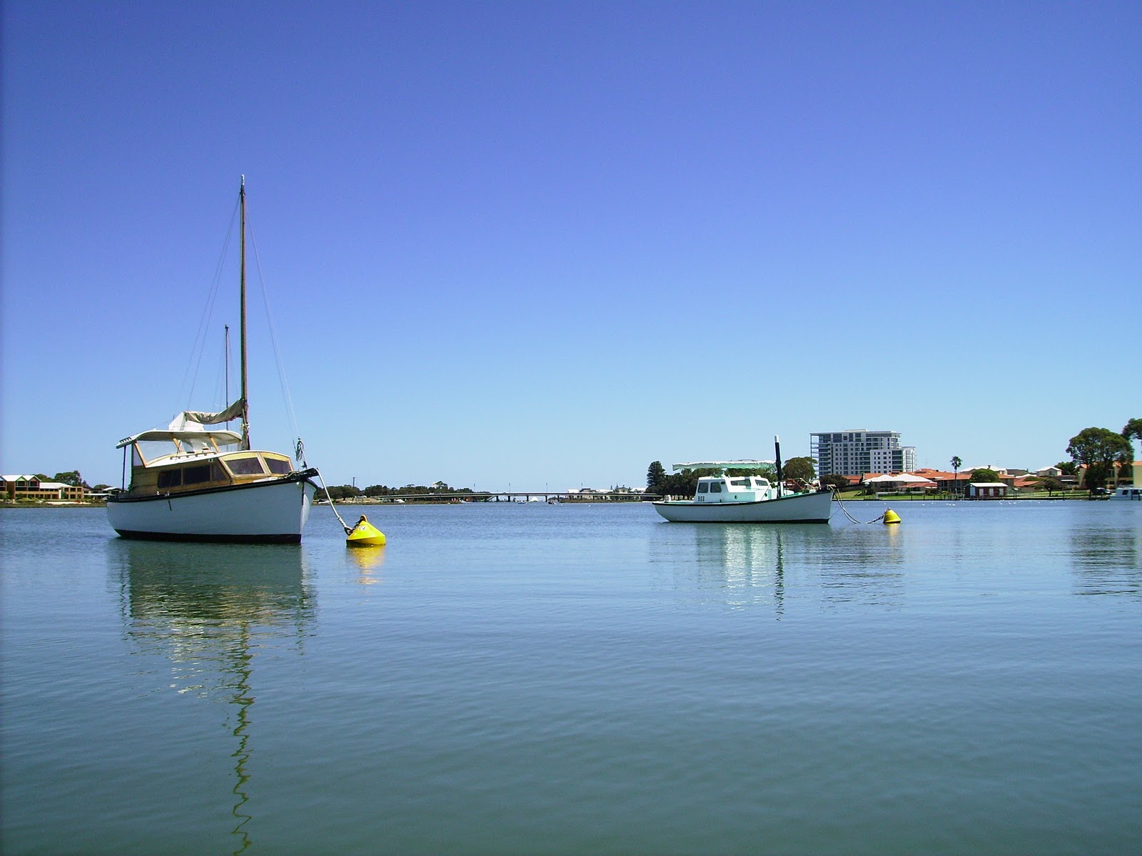 Pearl E Queen Sunday at Soldiers Cove