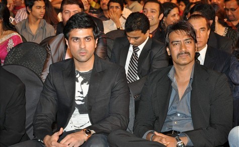 [Bollywood-stars-at-Stardust-Awards-2010-013-475x315.jpg]