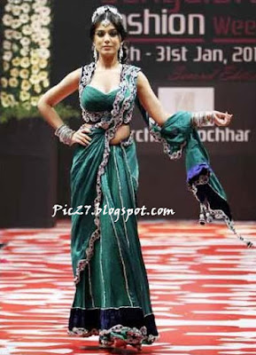 Amrita Rao at Bangalore Fashion Week