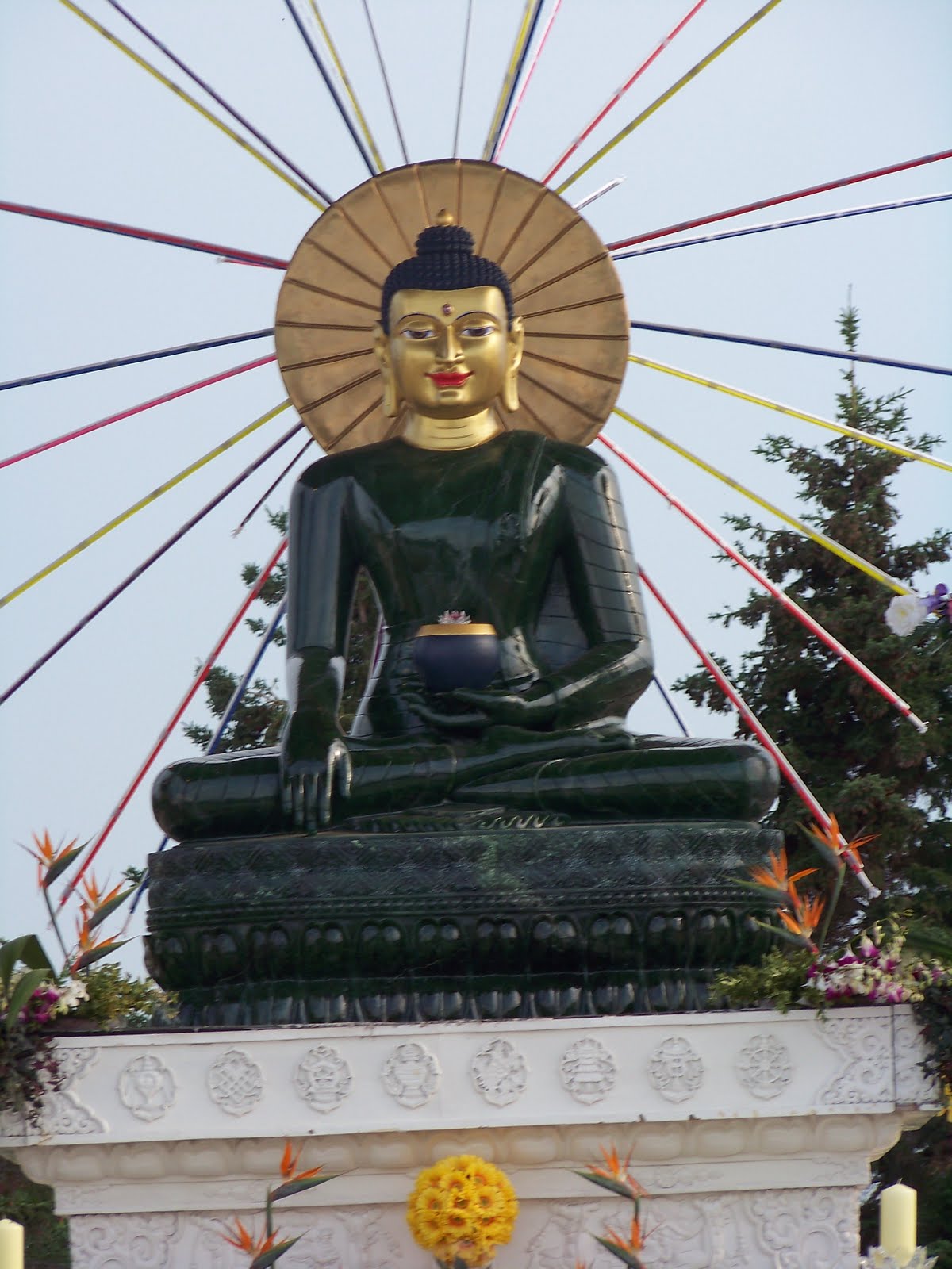Alberta's Attractions July 29 World's Largest Jade Buddha Tour