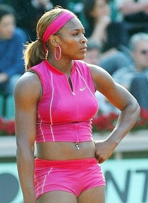 Serena Williams bikini tenis rosa