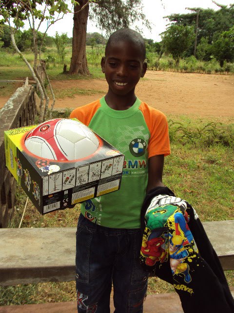 [Lourenço+Marcos+Chombene.JPG]