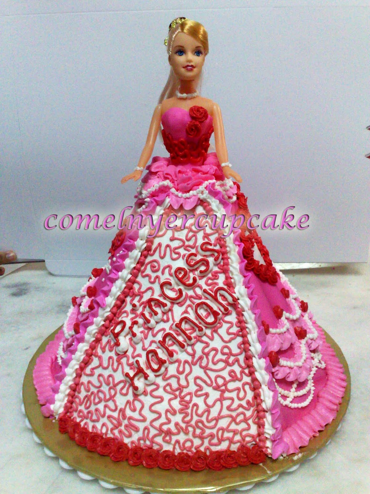 Comelnyercupcake: Barbie doll cakes: Princess Hannah