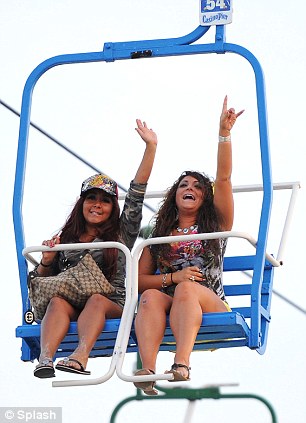 Snooki and Deena living the *ehem* high life on latest series of Jersey