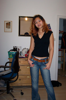 GutterUncensoredPlus.com Archived: Malaysian Chick Strip Naked For Some