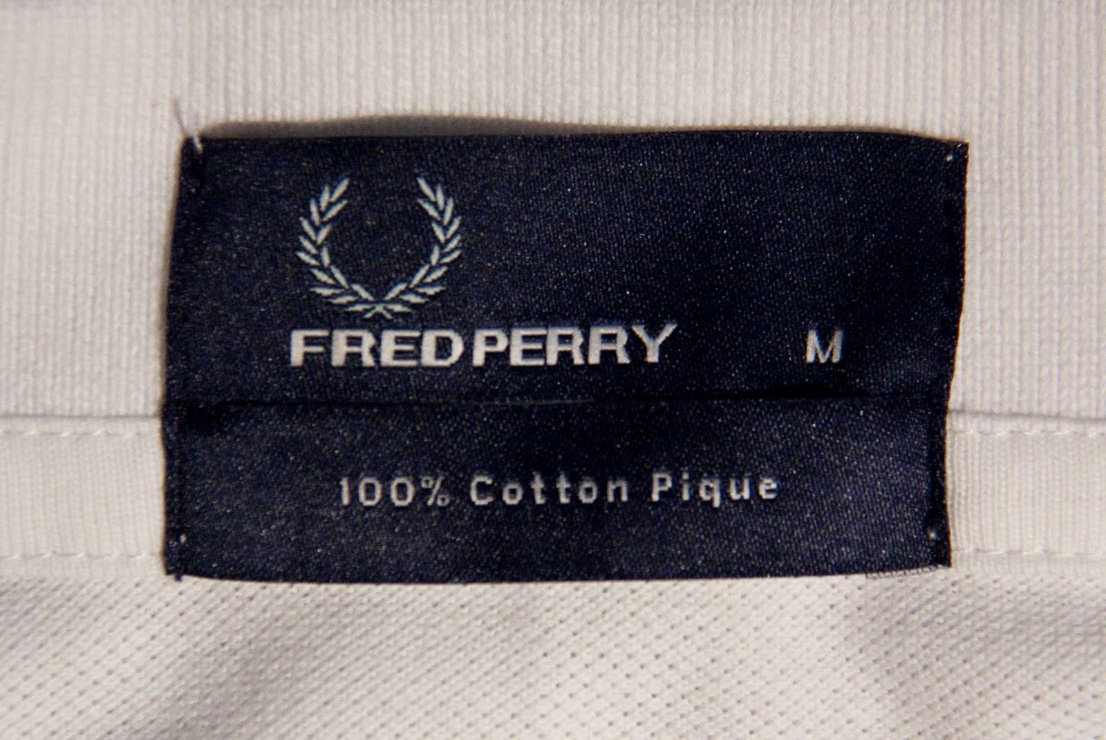 MES MODES: 100 % Authentic Fred Perry Polo Tee