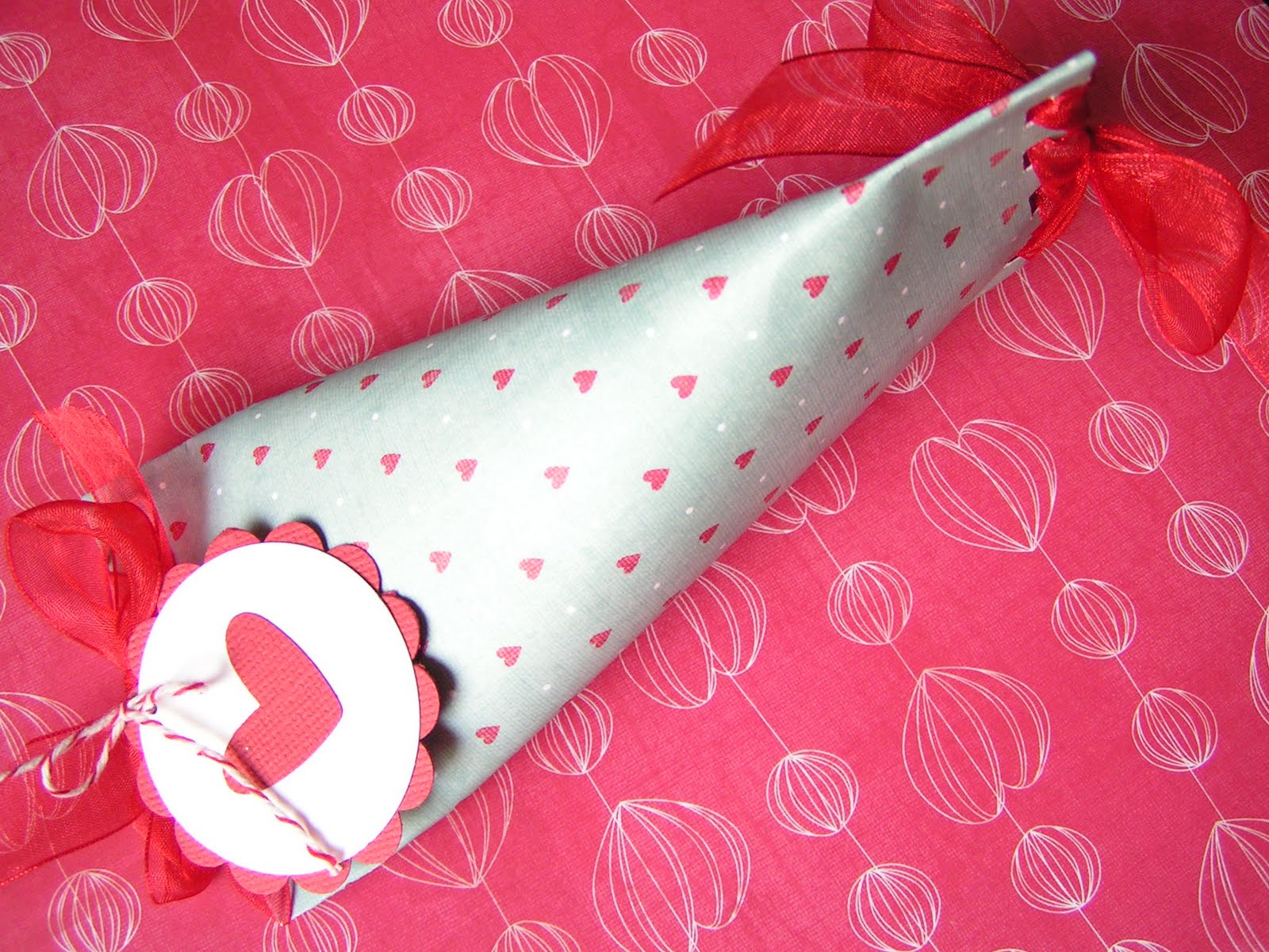 [BIA+Boot+Camp+Candy+Holder+-+Valentines+003.JPG]