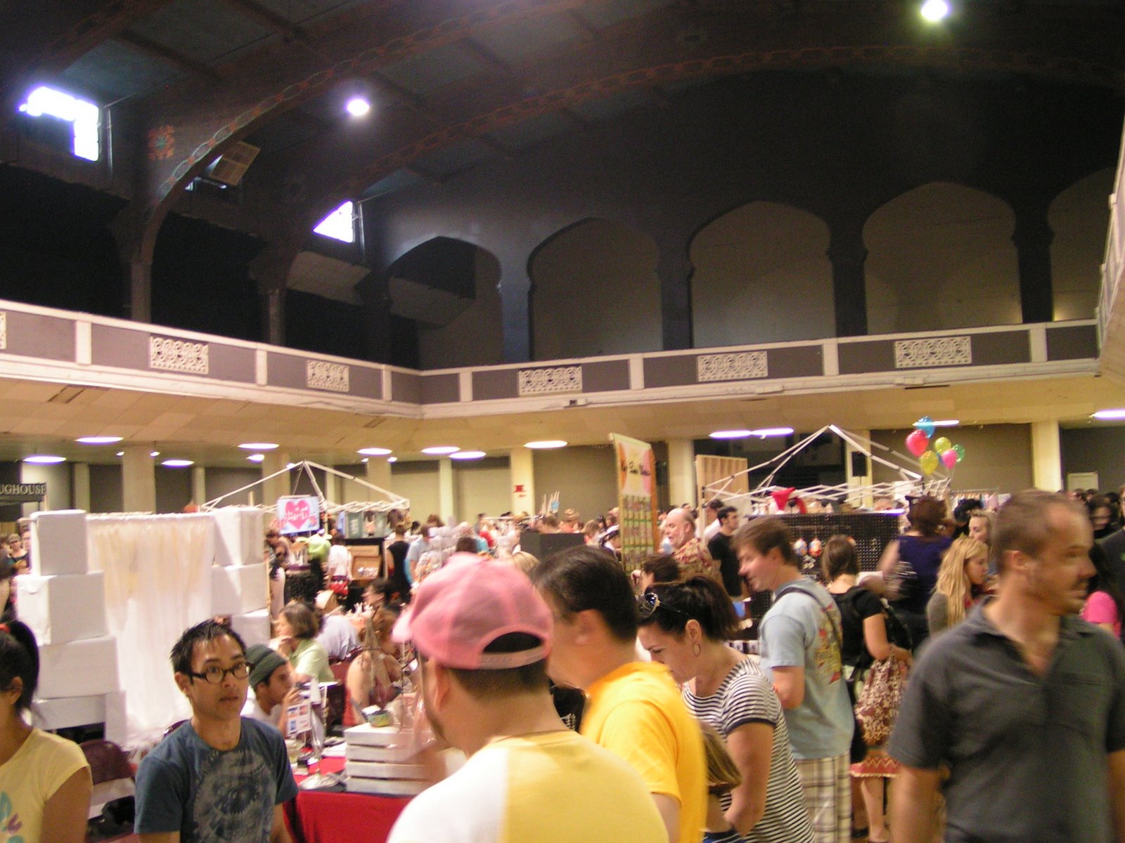 [11-16-08+Felt+Club+(5).JPG]