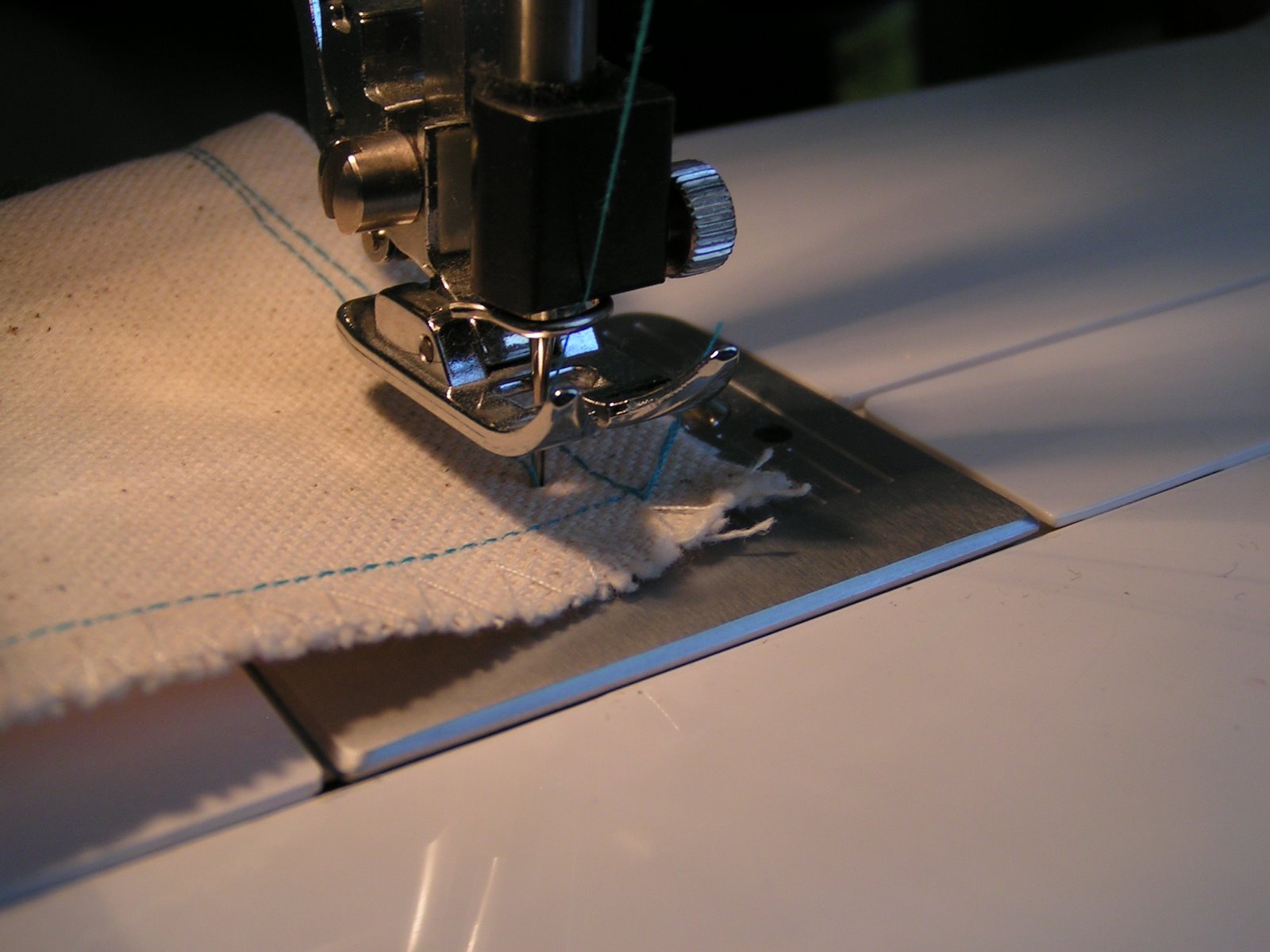 [4-18-09+Scrappy+Stuff+041.JPG]