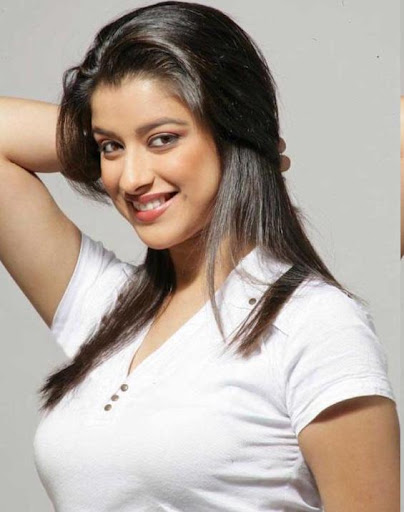 Madhurima_Cool_Celebrity_10.jpg