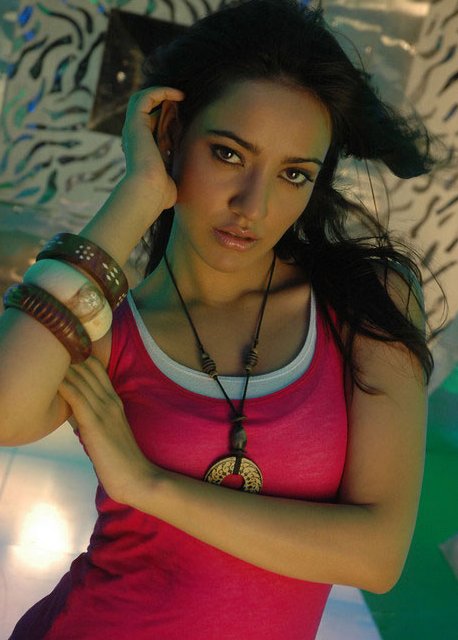 Neha_Sharma_Hot_07.jpg