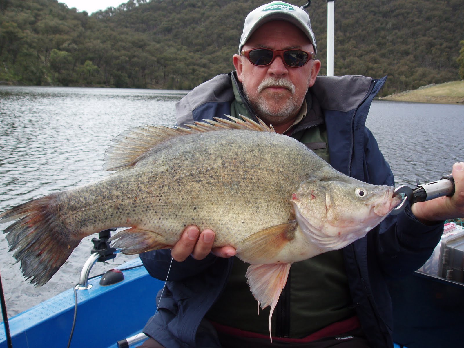 Gundagai Anglers Club Fishing Reports Burrinjuck Fishing Trip October 2010