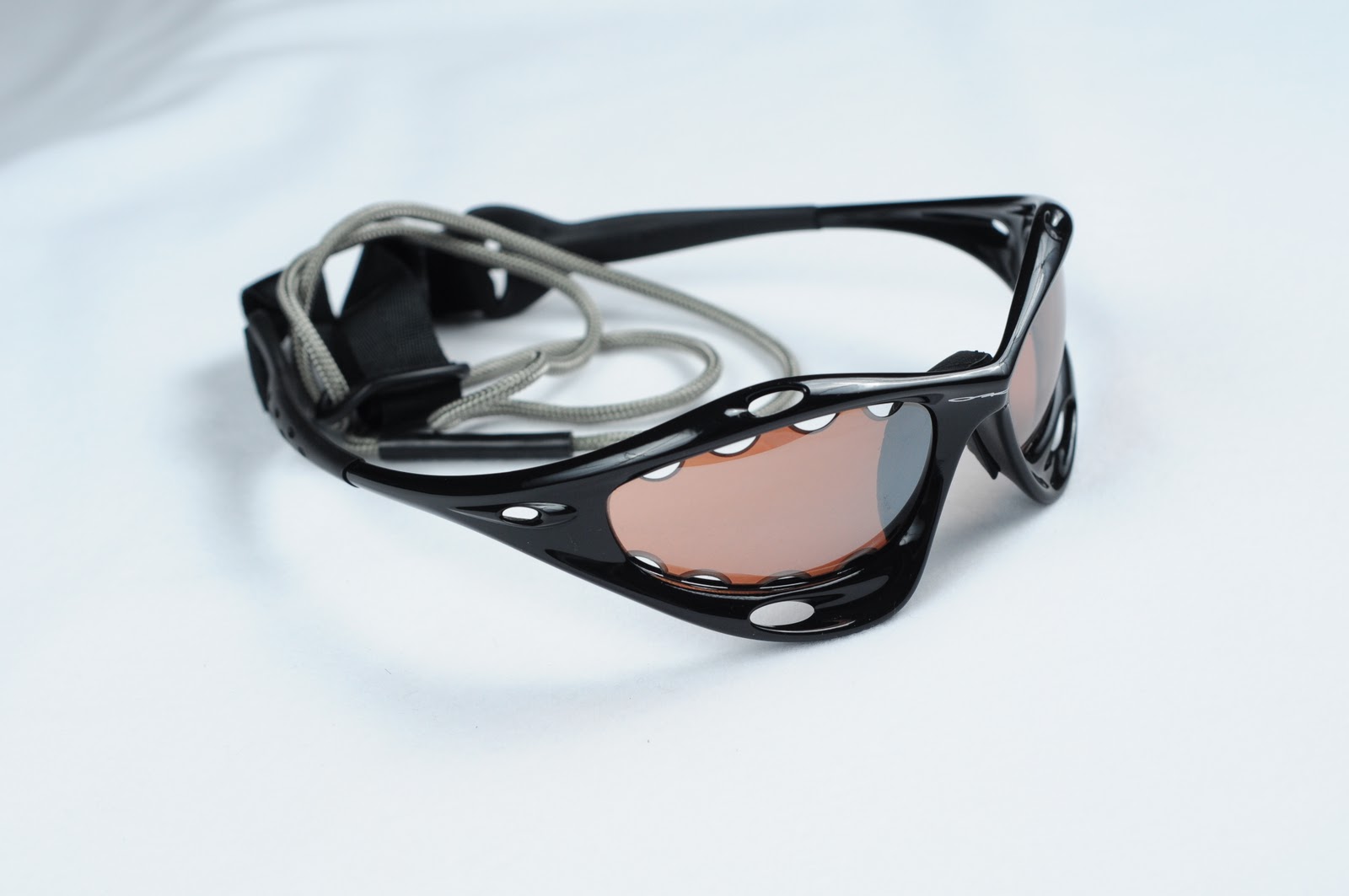 Oakley Saint Racing And Water Jackets