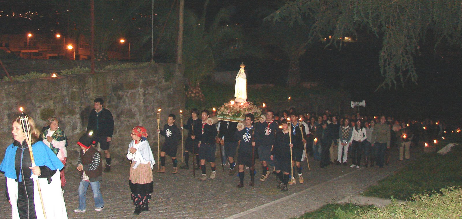 [procissao+nogueiro+12+maio.jpg]