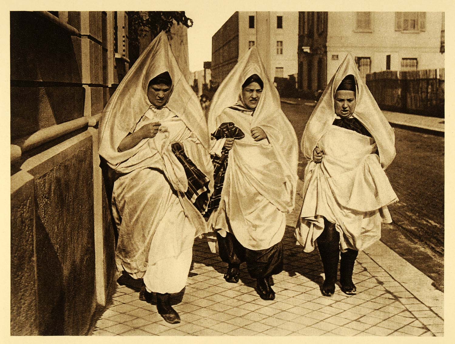 My New Old Pictures Jewish Women Costumes, 1924
