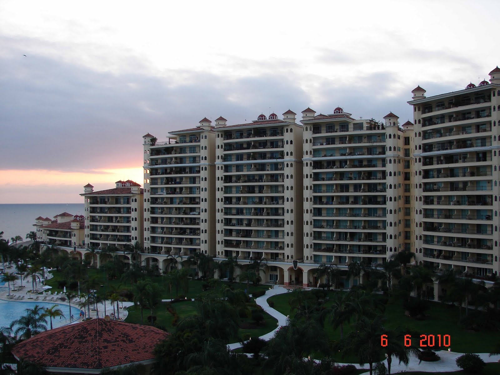 Brenda & Ken's Mexico Travels Bay View Grand Condo