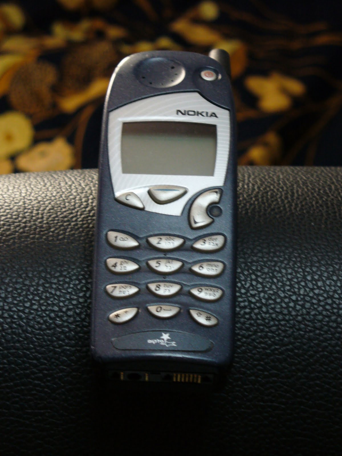 Imágenes de la Sociedad Capitalista: Nokia 5125