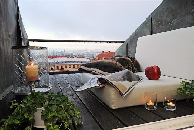 Desejo do Dia: espaço de leitura na sacada decoracao-pequenas-sacadas-blog-achados-de-decoracao