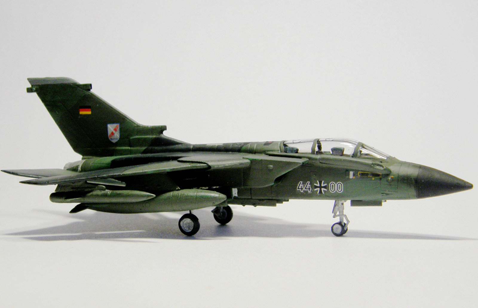 wade's military models Luftwaffe Panavia Tornado IDS 1/144 Revell (04030)