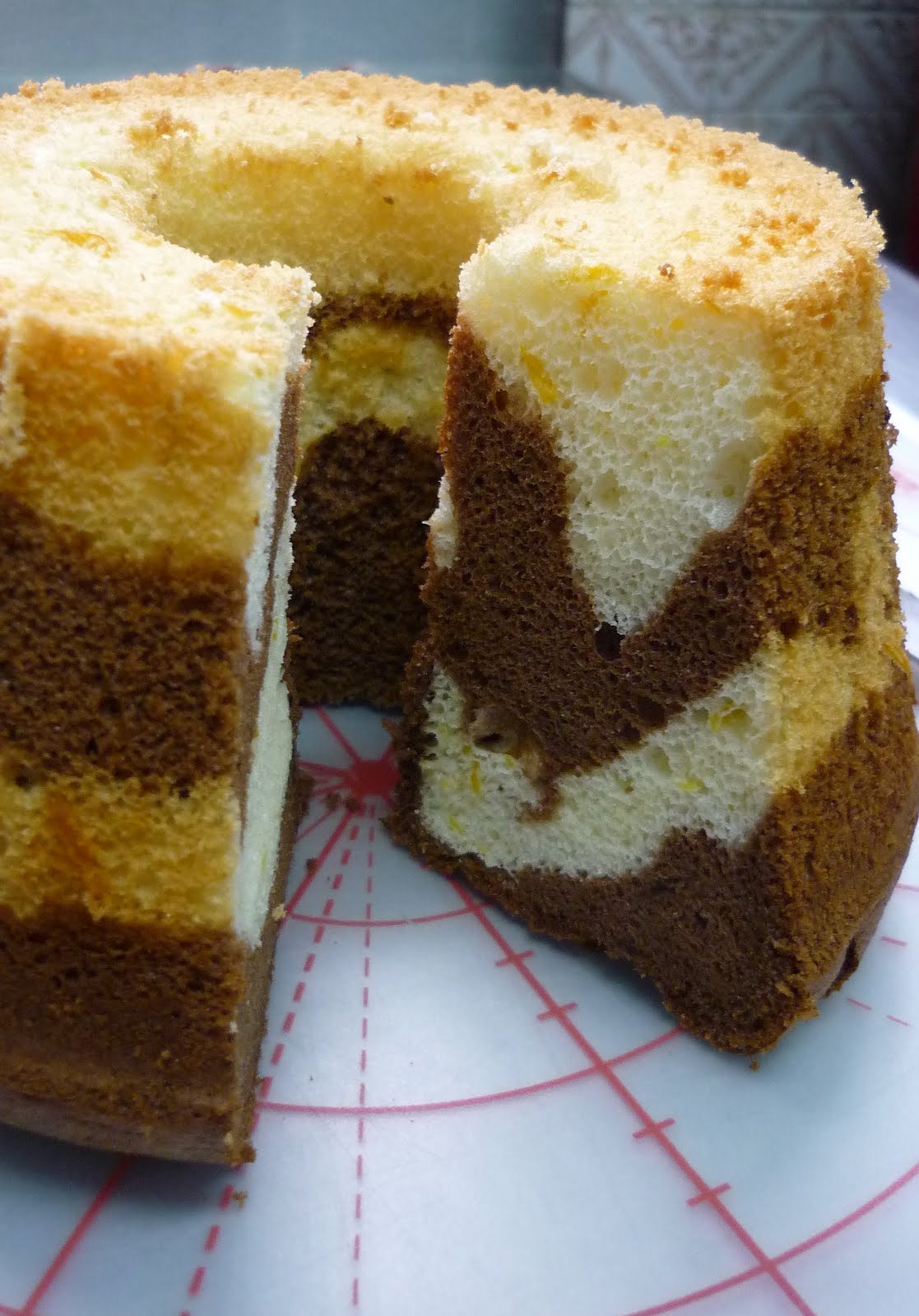executive-bakes-chiffon-pandan-orange-marble-chiffon-cakes