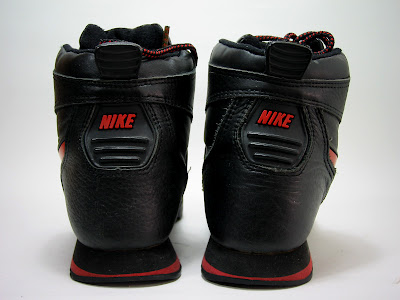 Flattophitop!: NIKE LAHAR ESCAPE III (1989)