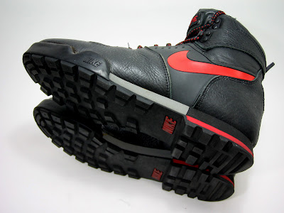 Flattophitop!: NIKE LAHAR ESCAPE III (1989)