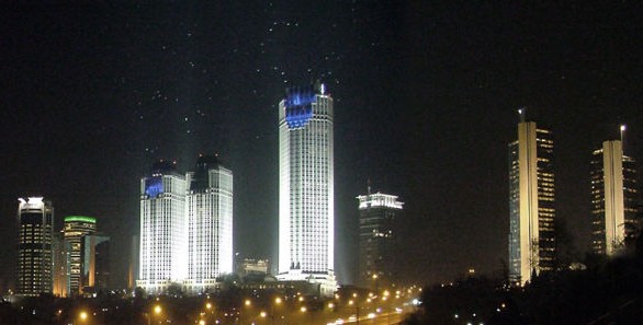 [skyscraper.jpg]