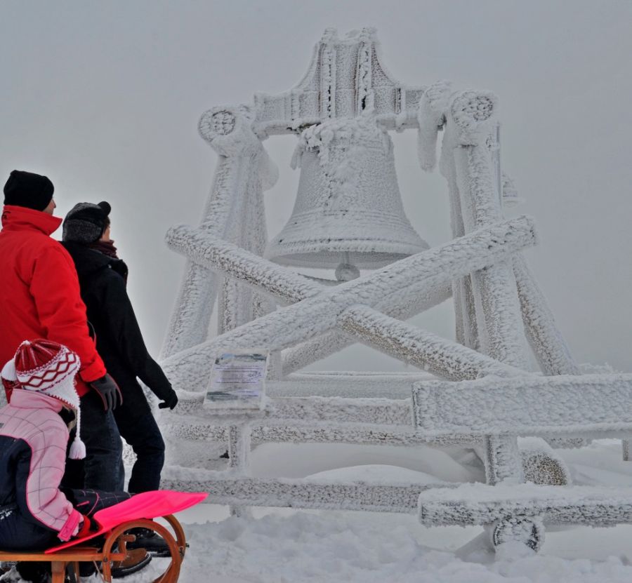 2 декабря праздник. завтра 2 декабря. завтра 2 декабря. 2 декабря приметы. зима в ульяновске 2024 год.