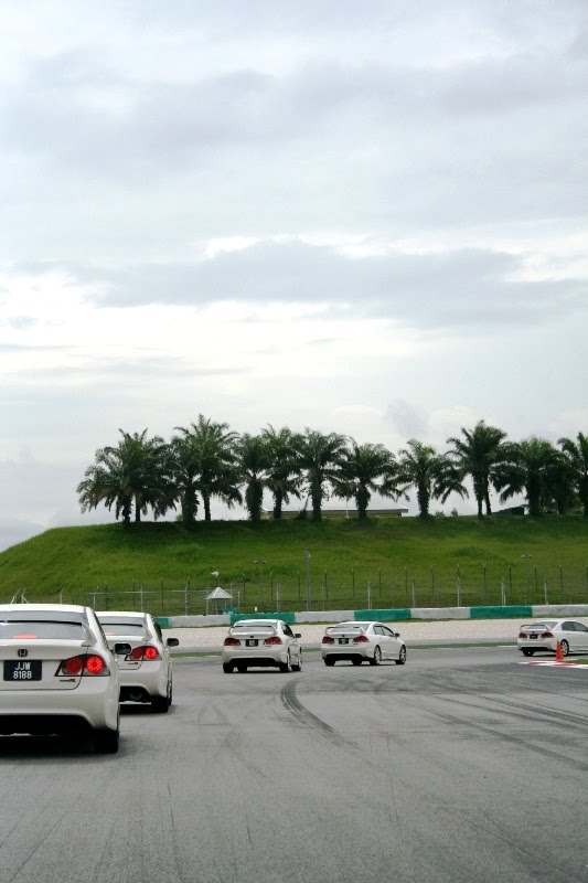 The Black Mamba: Civic FD2 Type-R Conquered Sepang!
