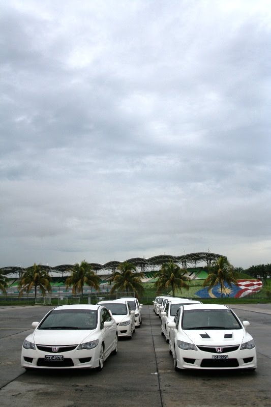 The Black Mamba: Civic FD2 Type-R Conquered Sepang!