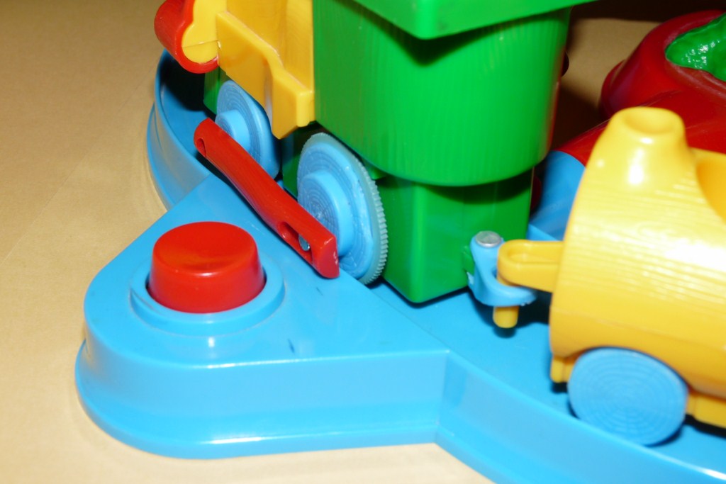 Le Train Enchanté Vulli N°5 – Jouet Vintage En Plastique, Occasion