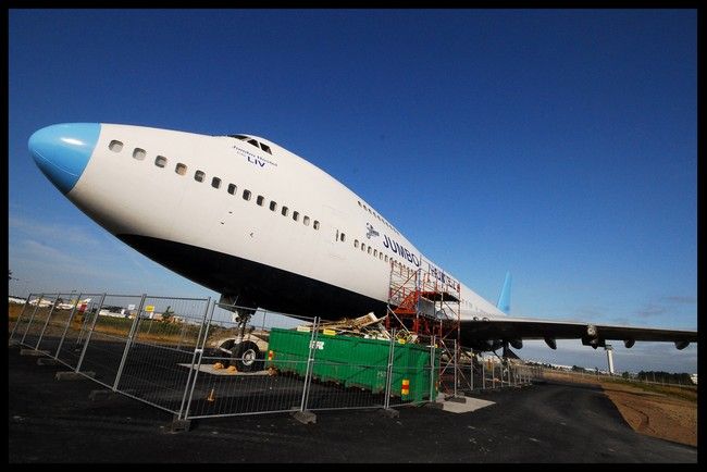 Jumbo Hostel –the world’s first hostel housed in a Boeing 747 | Funny