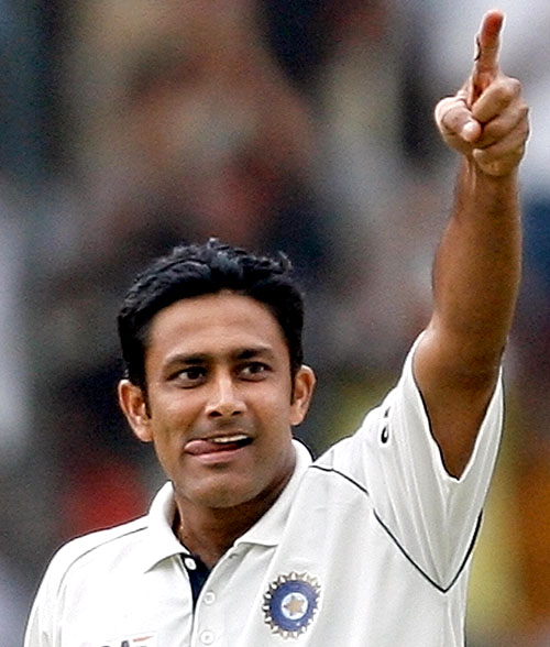 [Kumble+sliced+through+the+Pakistan+batting+in+the+third+Test+in+Bangalore+in+December+2007,+taking+five+wickets-788745.jpg]